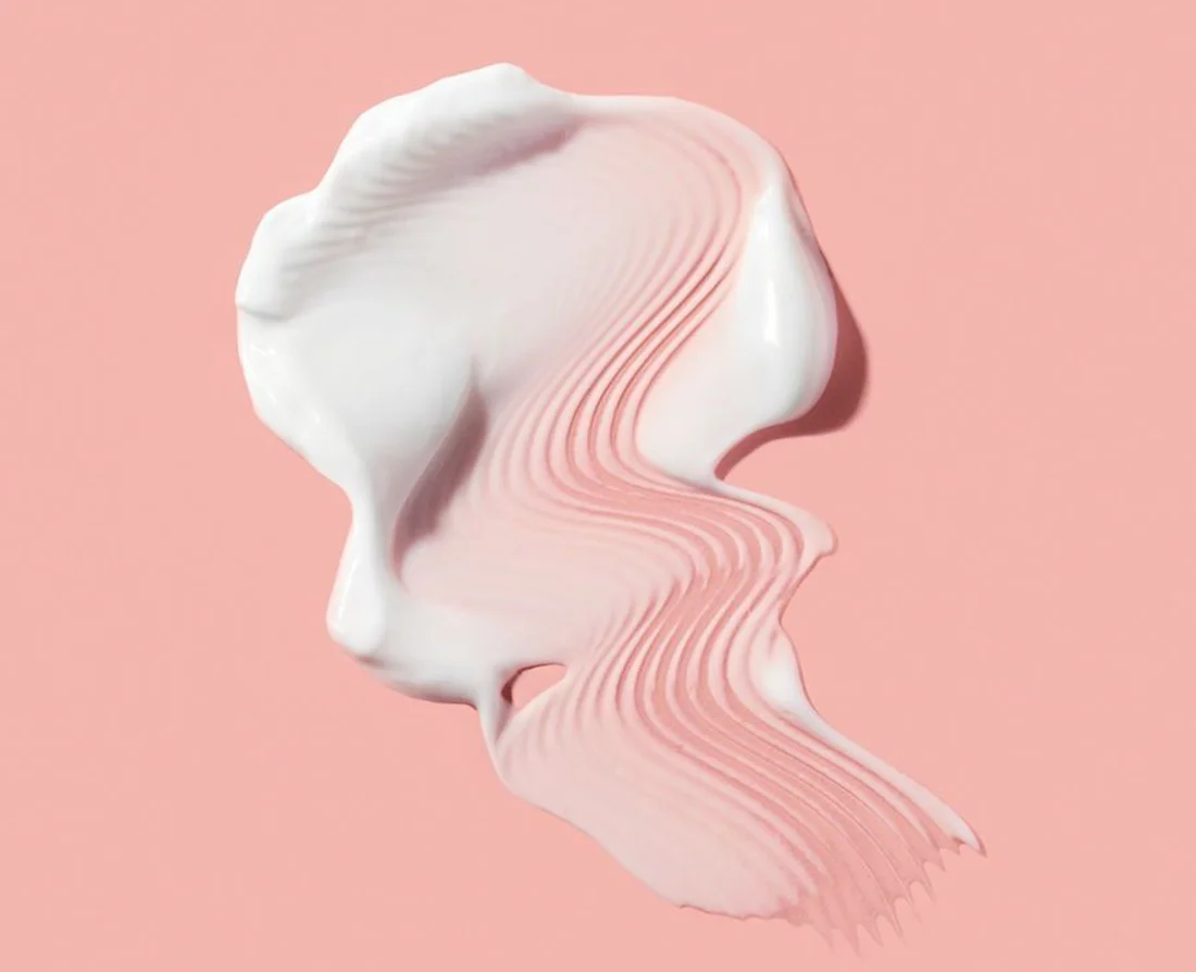 The world of clean beauty can be overwhelming. This is your definitive guide to understanding what truly makes a product "clean" and how these natural-based formulas can help you achieve healthy, vibrant skin. Discover the key ingredients to look for and what to avoid for a skincare routine you can feel good about.